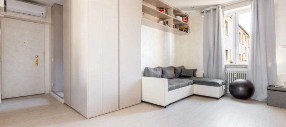 Apartamento de 1 dormitorio en Milan, Italy No. 364920 2