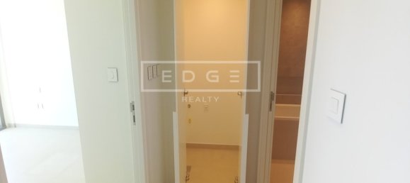 1 bedroom Apartment in Dubai, UAE No. 9303 6