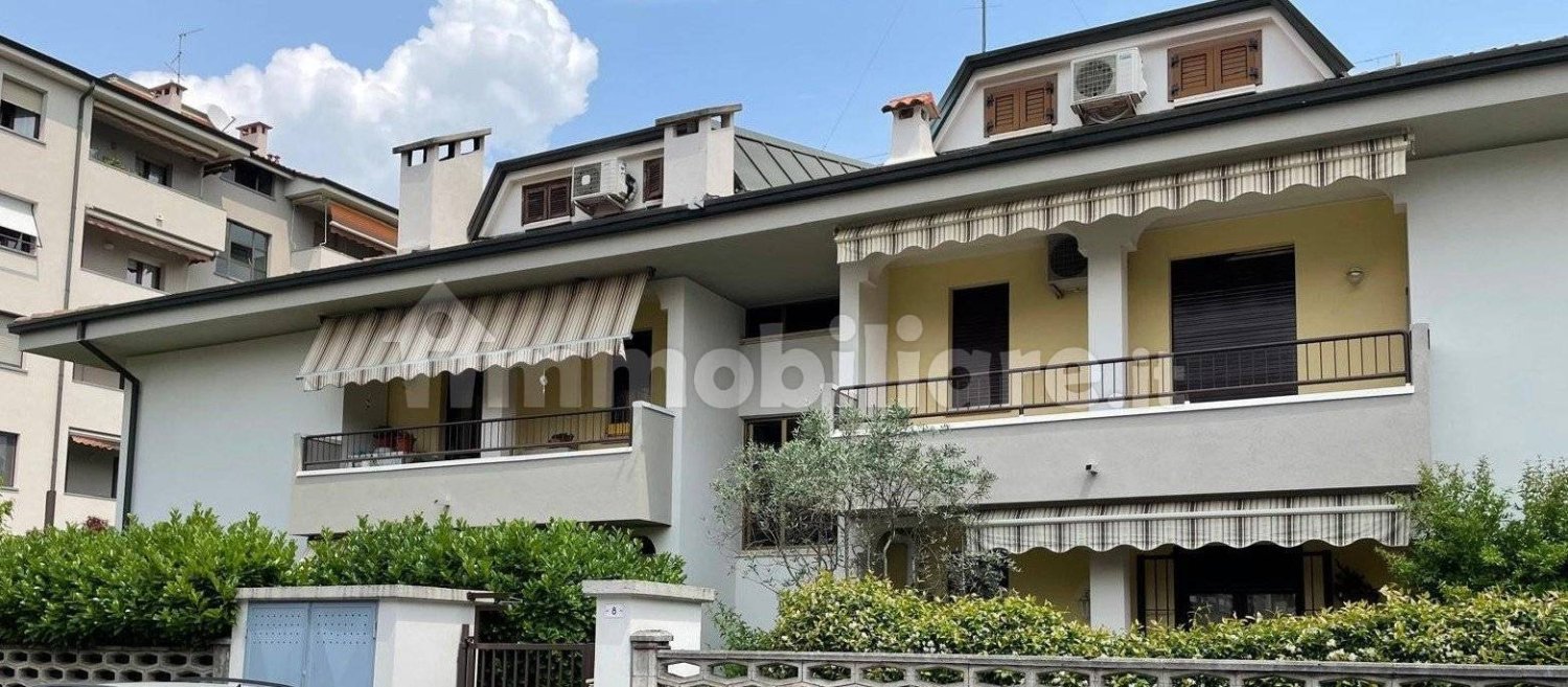 3 bedrooms Apartment in Cernusco sul Naviglio, Italy No. 323021