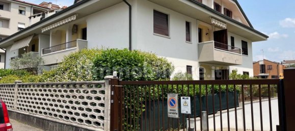 3 bedrooms Apartment in Cernusco sul Naviglio, Italy No. 323021 2
