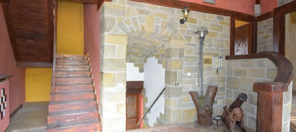 Casa de 30 divisões em Montefiorino, Italy N.º 206941 26