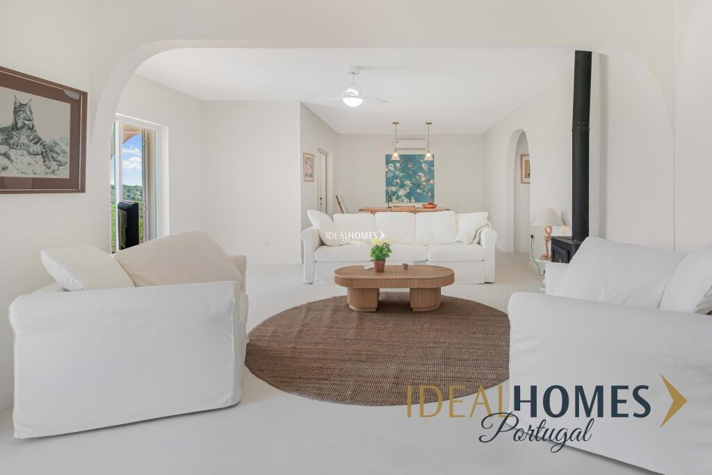 4 bedrooms Villa in Paderne, Portugal No. 208823