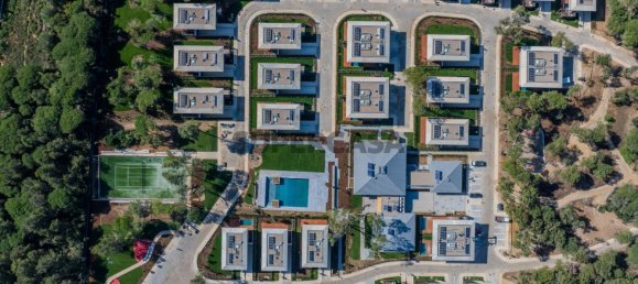 3 bedrooms Villa in Cascais, Portugal No. 151052 26