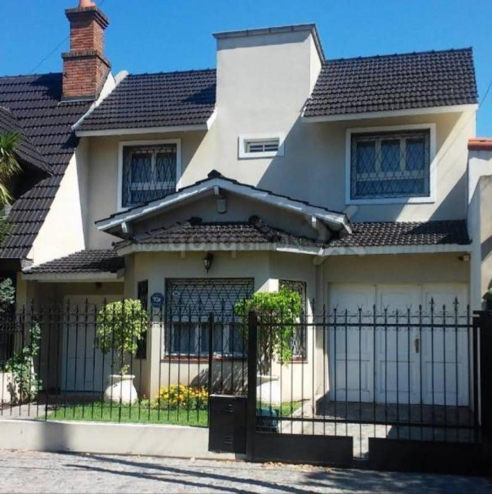 3 bedrooms House in Bermudez, Argentina No. 54902