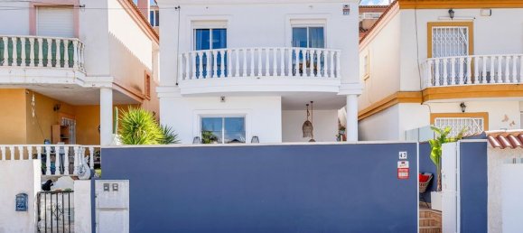 2 bedrooms Villa in Alicante, Spain No. 178185 2