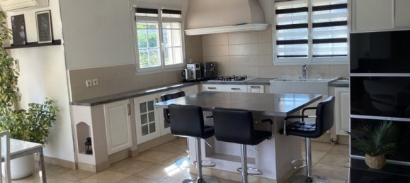 3 bedrooms Villa in Narbonne, France No. 196729 3