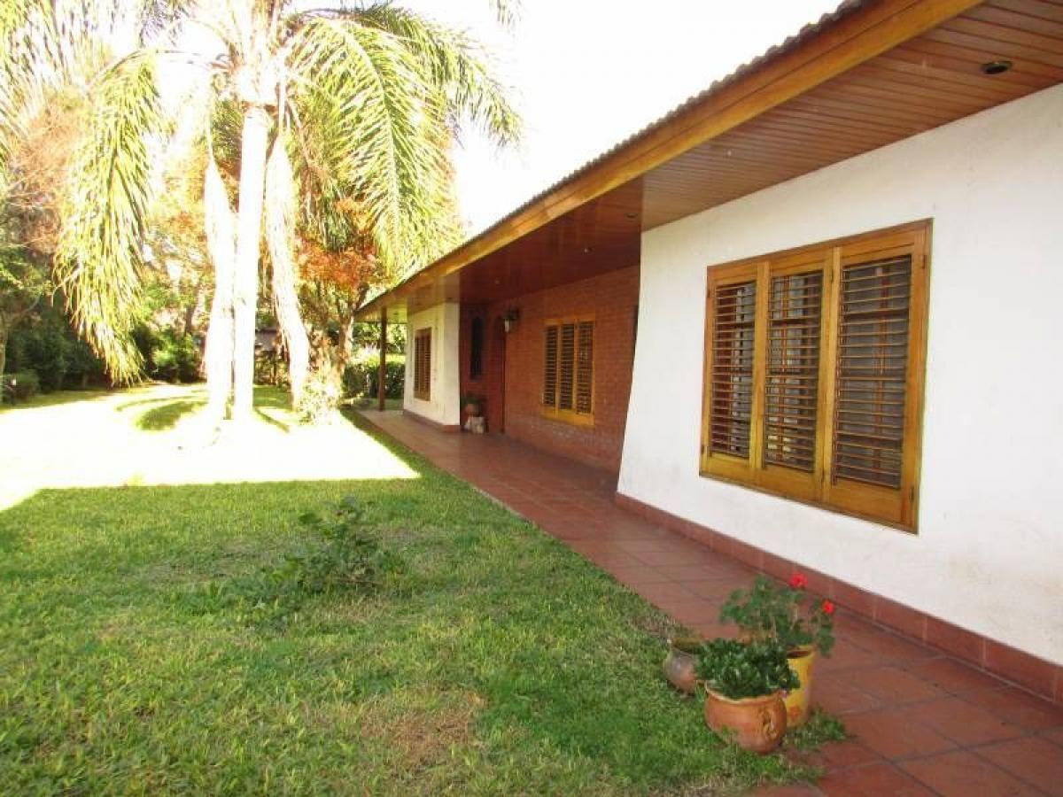 4 bedrooms House in Hurlingham, Argentina No. 52519