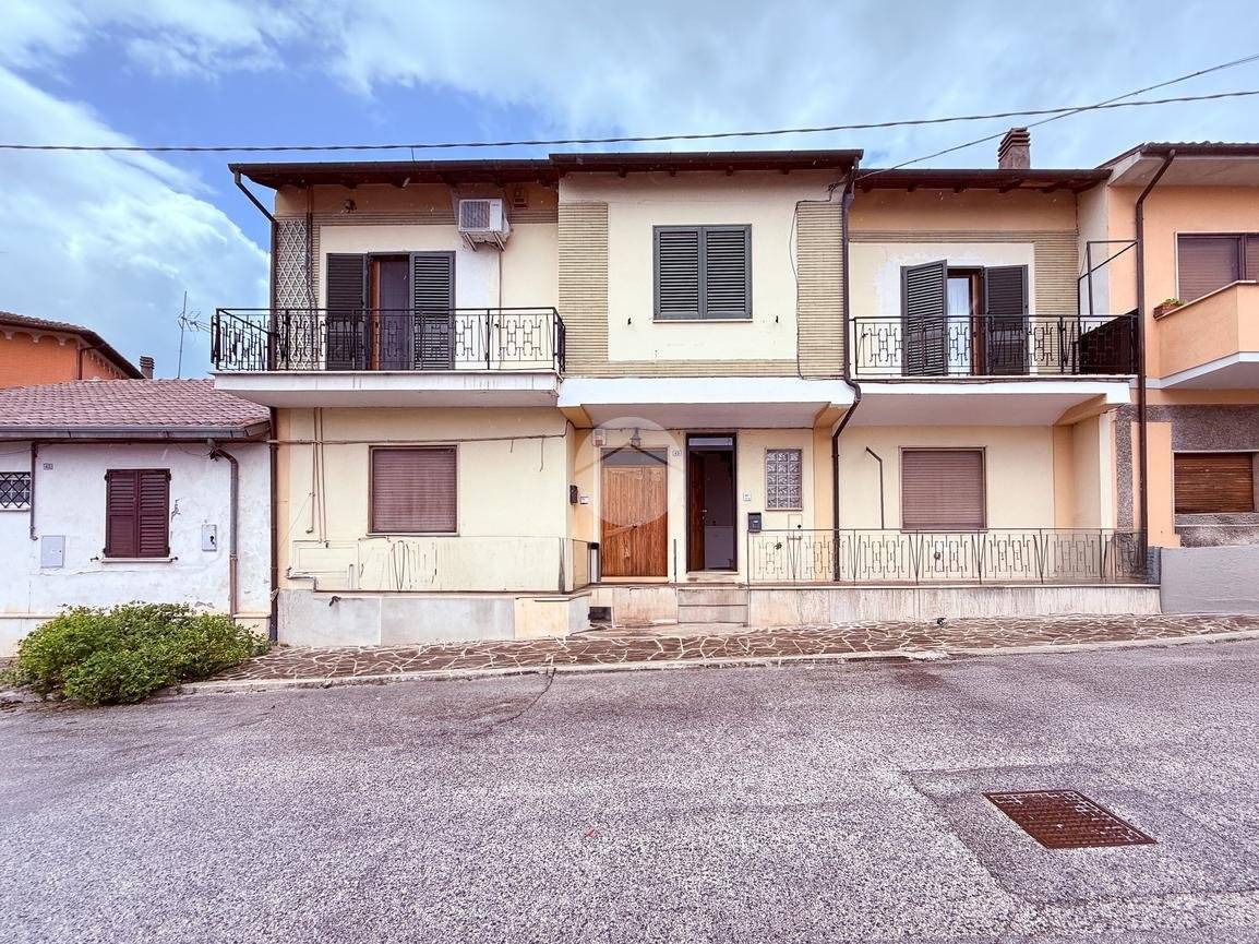 3 chambres Appartement à Avezzano, Italy No. 346887