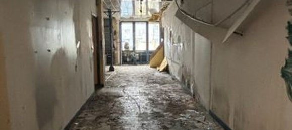 Gewerbliche Immobilie in Rouen, France 135m², Nr. 362392 8