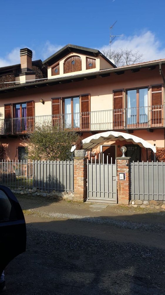 5 rooms House in Castelletto Cervo, Italy No. 281660