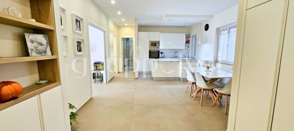 3غرفة شقة في Pozzuoli, Italy رقم 134243 2