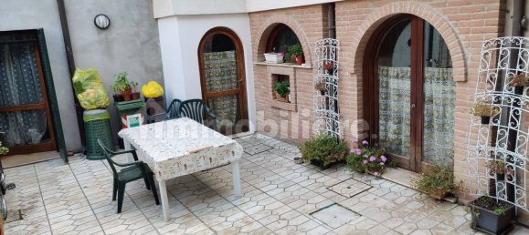 33 Schlafzimmer Villa in Ostiglia, Italy, Nr. 128951 13