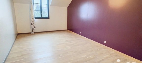 5-Zimmer Stadthaus in Chateauvillain, France, Nr. 50016 8