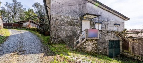 3 bedrooms House in Povoa de Lanhoso, Portugal No. 180239 2