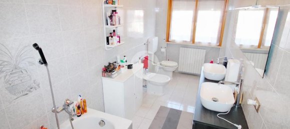 3 bedrooms Villa in Colorno, Italy No. 52361 14