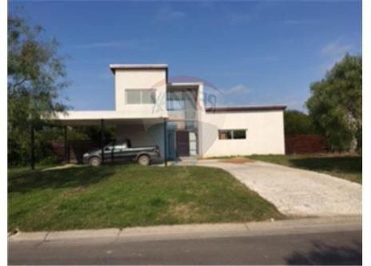 3 bedrooms House in Tigre, Argentina No. 19391