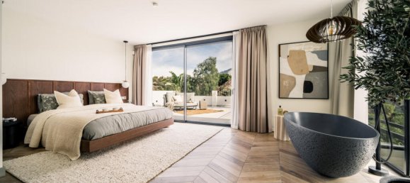 5 bedrooms Villa in Marbella, Spain No. 71363 27