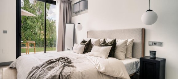 5 bedrooms Villa in Marbella, Spain No. 71363 15