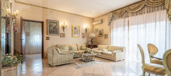 Villa de 6 divisões em Rome, Italy N.º 26504 5