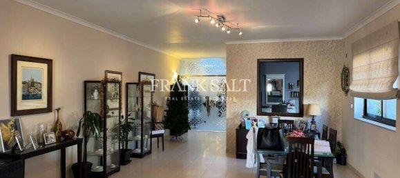 2 Schlafzimmer Maisonette-Wohnung in Santa Venera, Malta, Nr. 2214 3