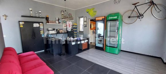 2700m² Commercial property in Martinsicuro, Italy No. 343139 6