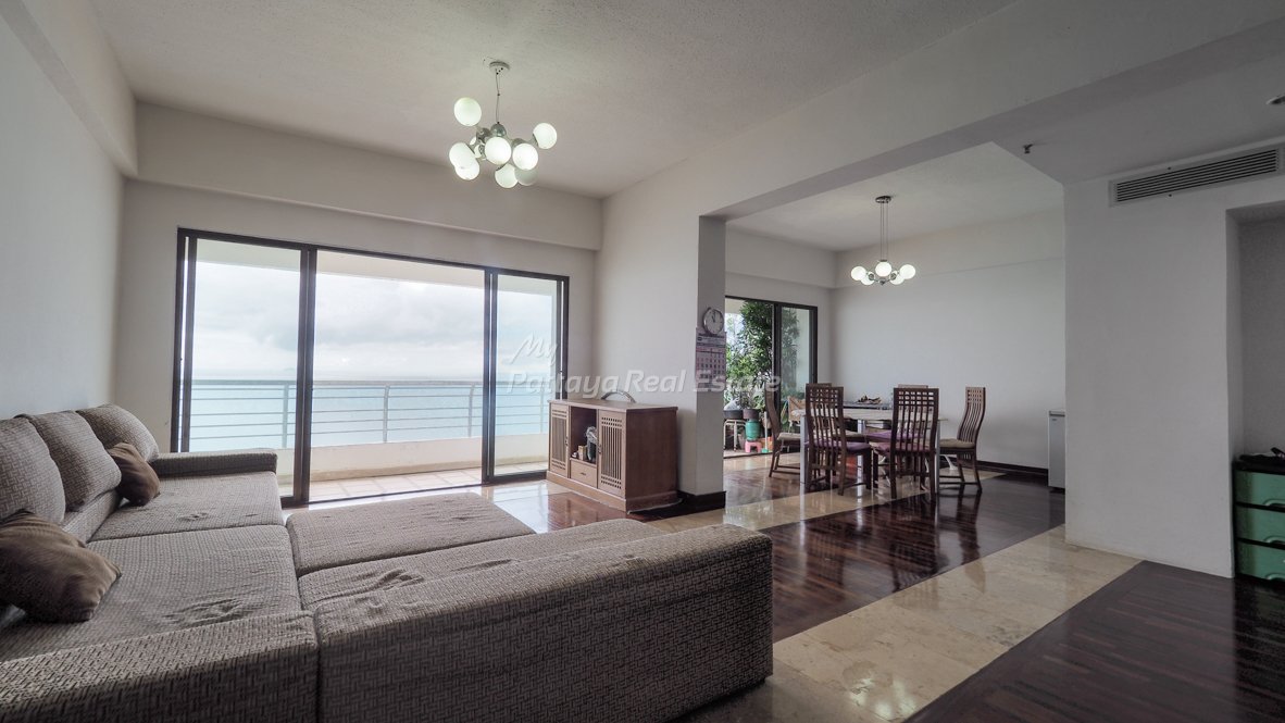 2 bedrooms Duplex in Pattaya, Thailand No. 20292