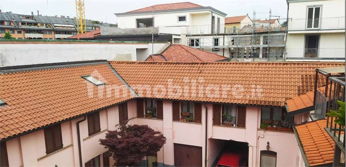 Квартира с 2 спальнями в Монца, Италия № 295804