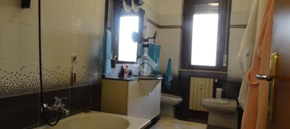Apartamento de 2 dormitorios en Alessandria, Italy No. 301071 24