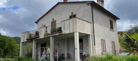 Apartamento T5 em Castiglion Fiorentino, Italy N.º 373563 3
