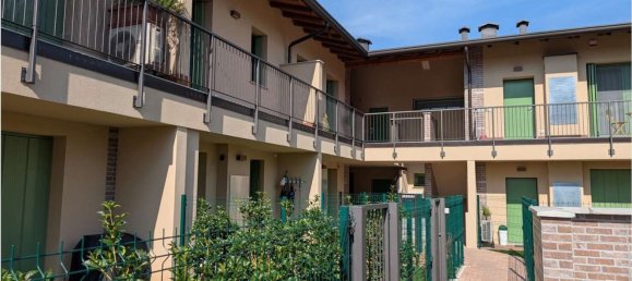 2 bedrooms Apartment in Osio Sopra, Italy No. 338614 4