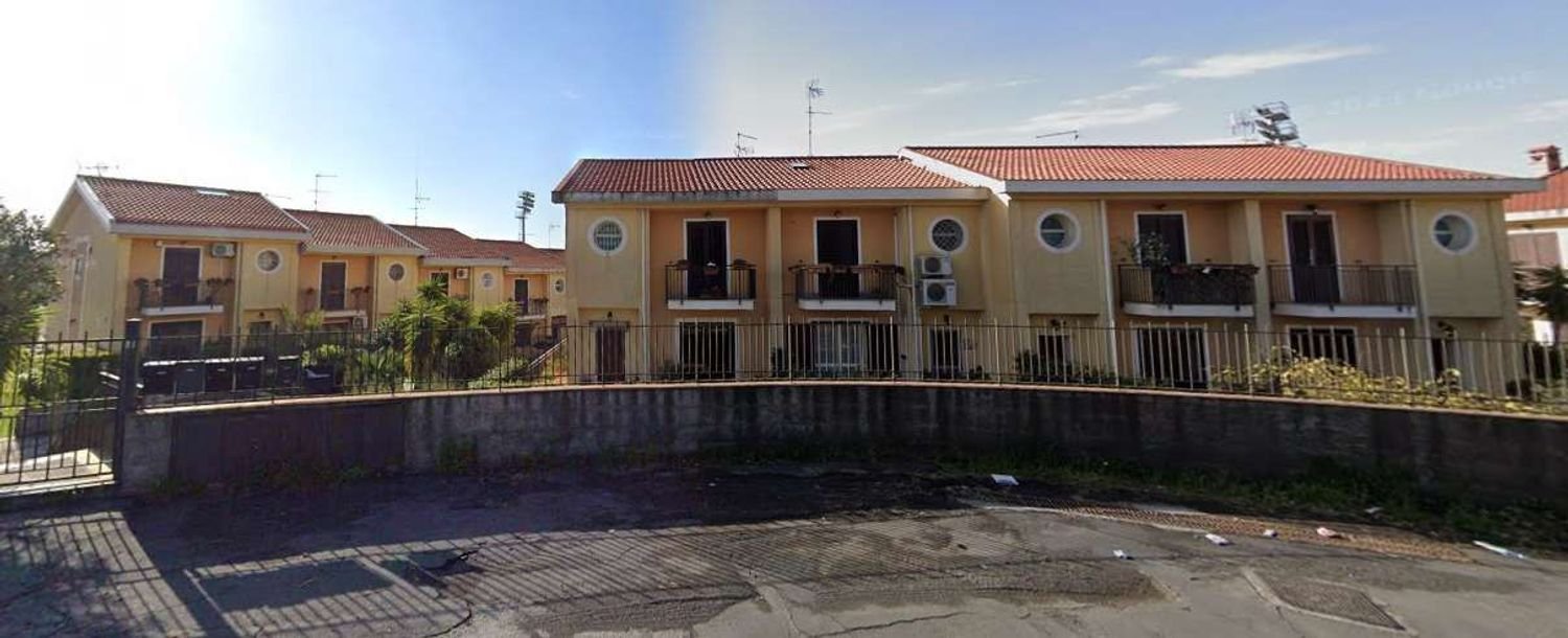 5 rooms House in Pedara, Italy No. 46946
