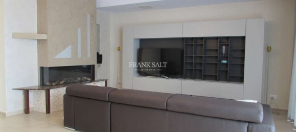 3 bedrooms Penthouse in Sliema, Malta No. 3984 4