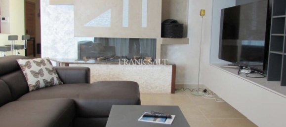 3 bedrooms Penthouse in Sliema, Malta No. 3984 2