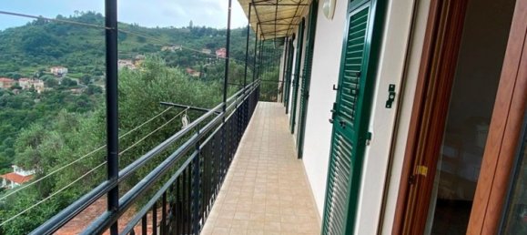 6 rooms Apartment in Sanremo, Italy No. 285624 2