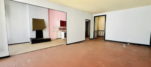 2 bedrooms Apartment in Marseille, France No. 339648 3