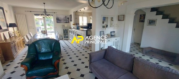 4 bedrooms Villa in Bezons, France No. 167847 45