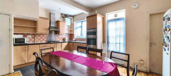 3 bedrooms House in Shepherds Bush, United Kingdom No. 12187 2