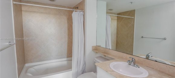 2 غرف نوم عقار تجاري في Miami, الولايات المتحدة رقم 614487 8