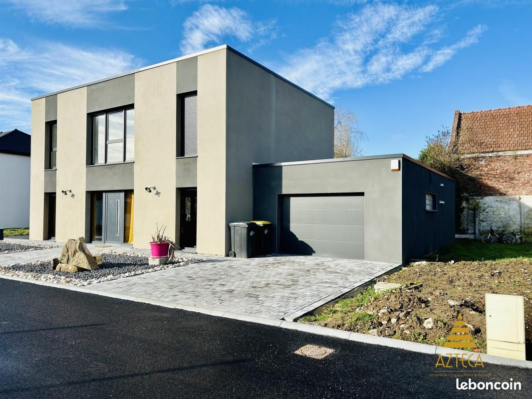 5 bedrooms House in Cambrai, France No. 152379