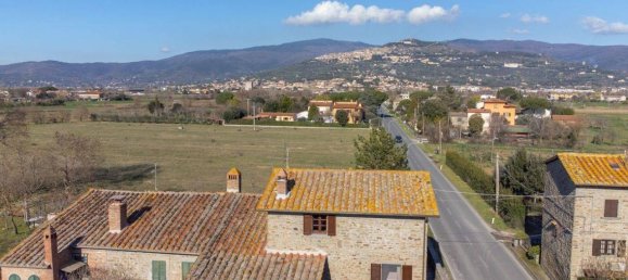 7 rooms House in Cortona, Italy No. 29655 11