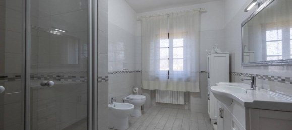 7 rooms House in Cortona, Italy No. 29655 31