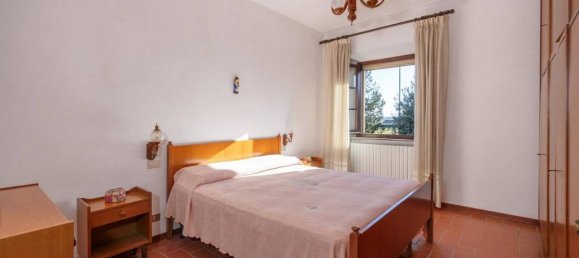7 rooms House in Cortona, Italy No. 29655 29