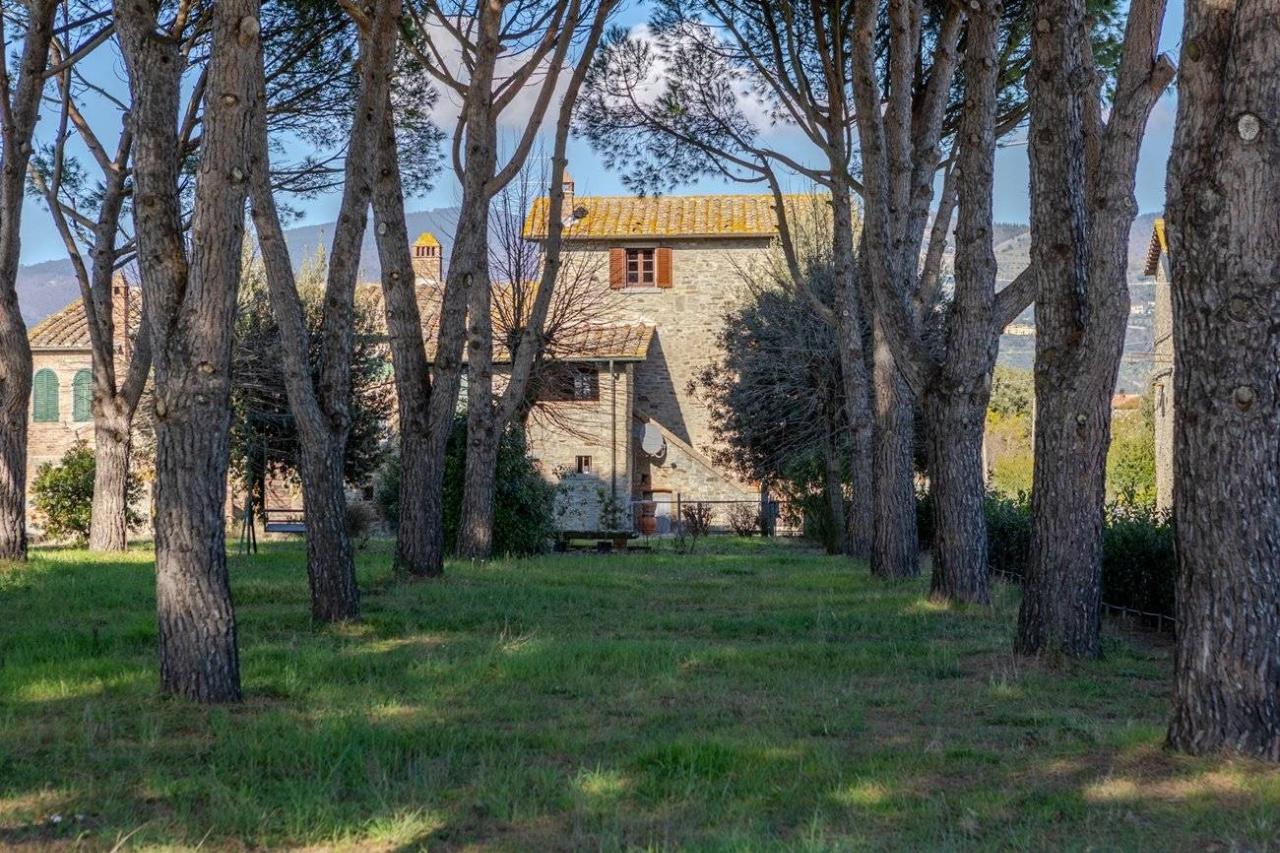 7 rooms House in Cortona, Italy No. 29655
