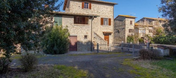 7 rooms House in Cortona, Italy No. 29655 3