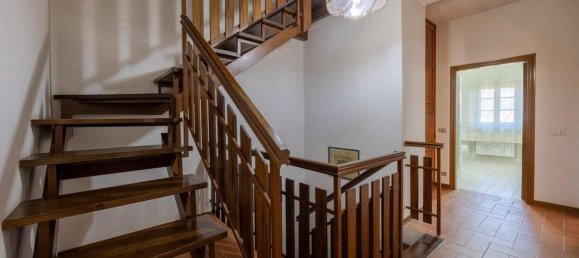 7 rooms House in Cortona, Italy No. 29655 35