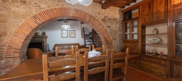 7 rooms House in Cortona, Italy No. 29655 19