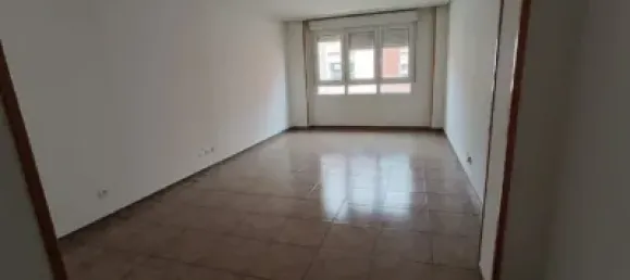 Apartamento de 4 dormitorios en Palencia, Spain No. 75474 4