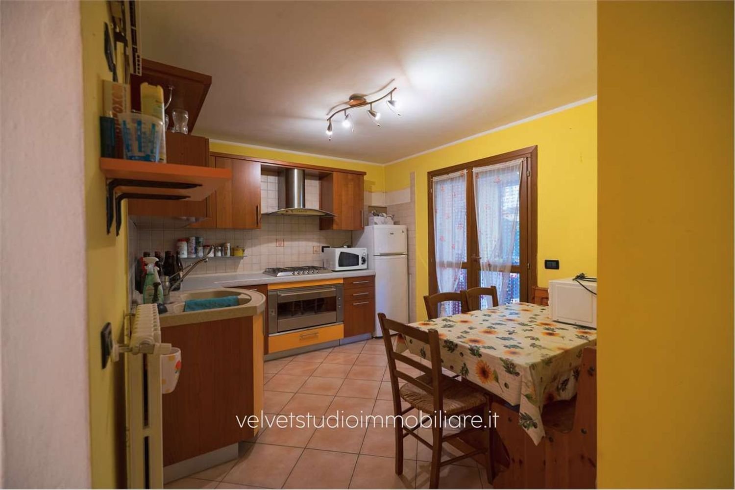 6 rooms House in San Prospero, Italy No. 221638