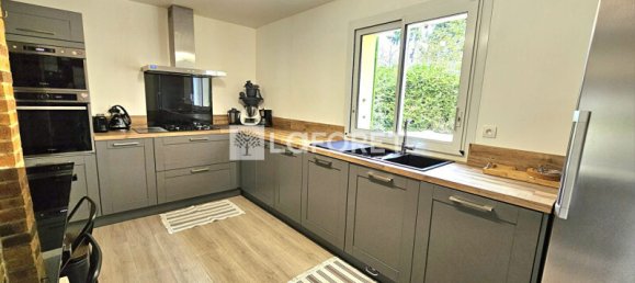 4 Schlafzimmer Haus in Epernon, France, Nr. 39153 3