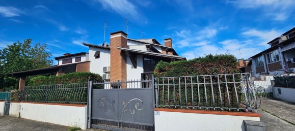 3 rooms House in Comacchio, Italy No. 278106 2